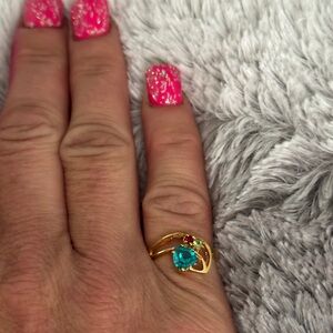 Ring with Teal Heart  Gemstone Ring size 6